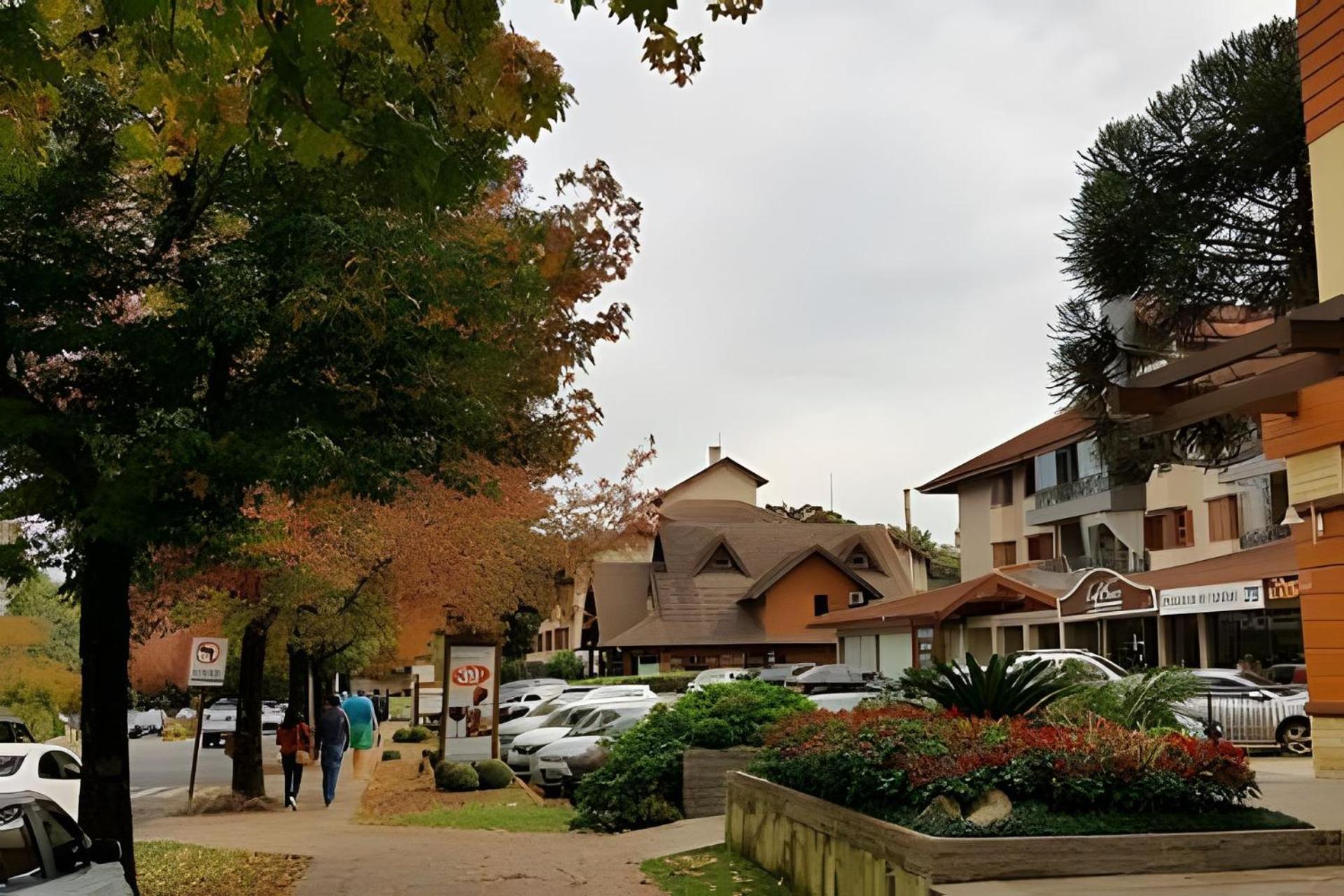 Maravilhoso Apartamento No Centro De Gramado Exterior photo